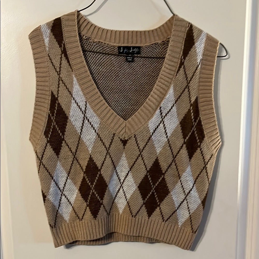 Cropped Argyle Knit Sweater Vest - Tan and Brown